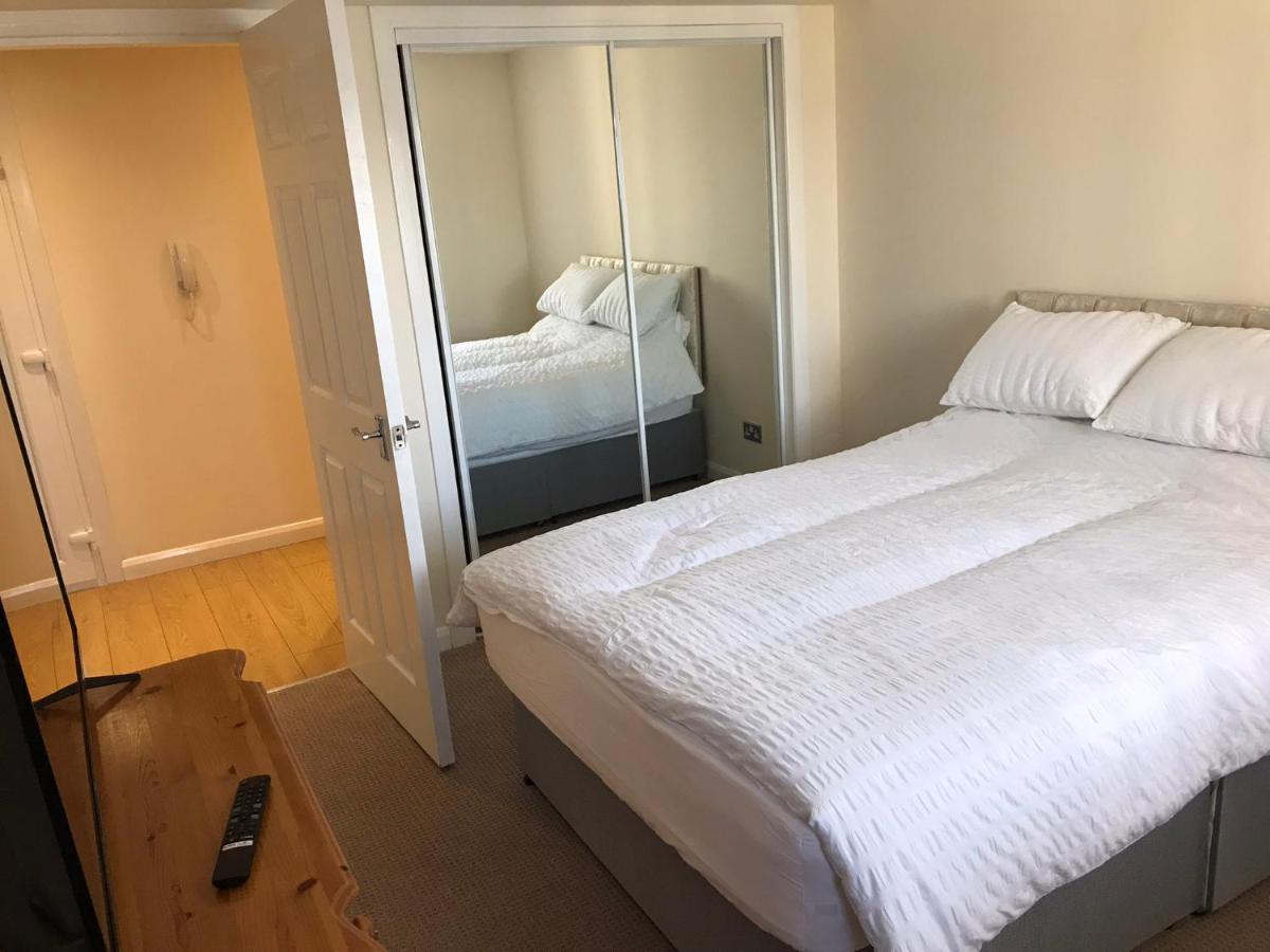 Beautiful 3-bed In Apartment